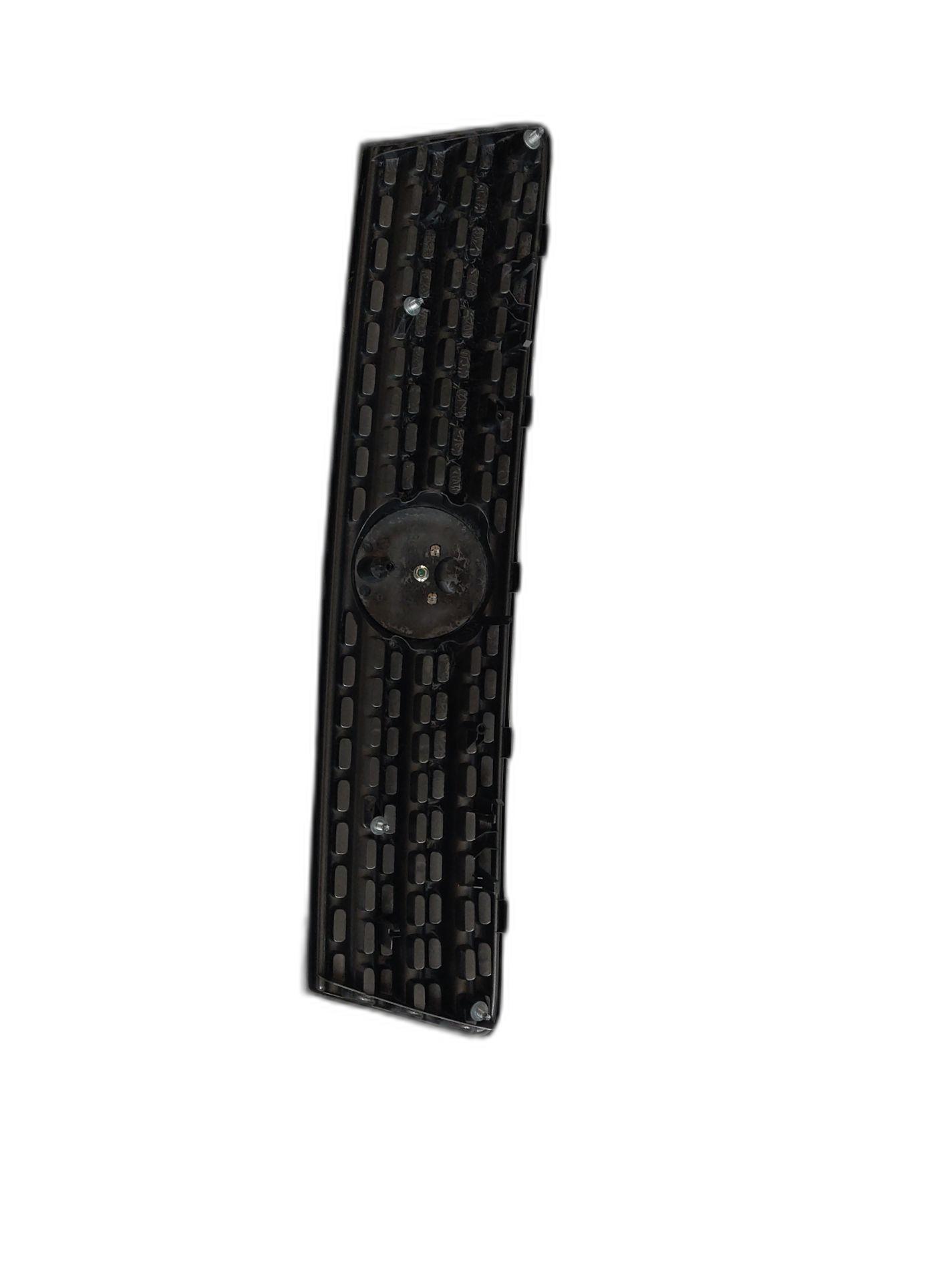 Grille pare-choc avant view 4