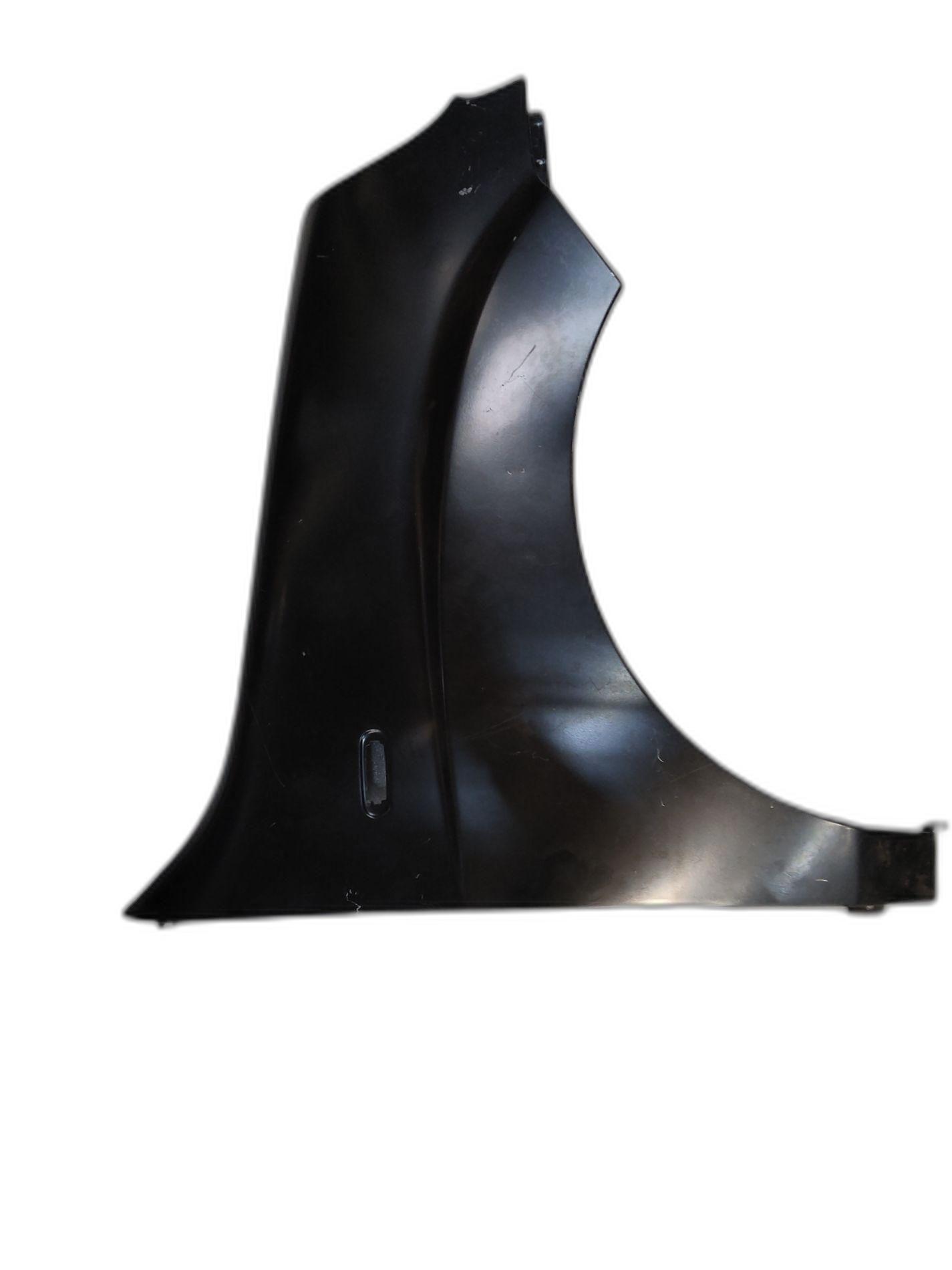 Aile avant droite view 3