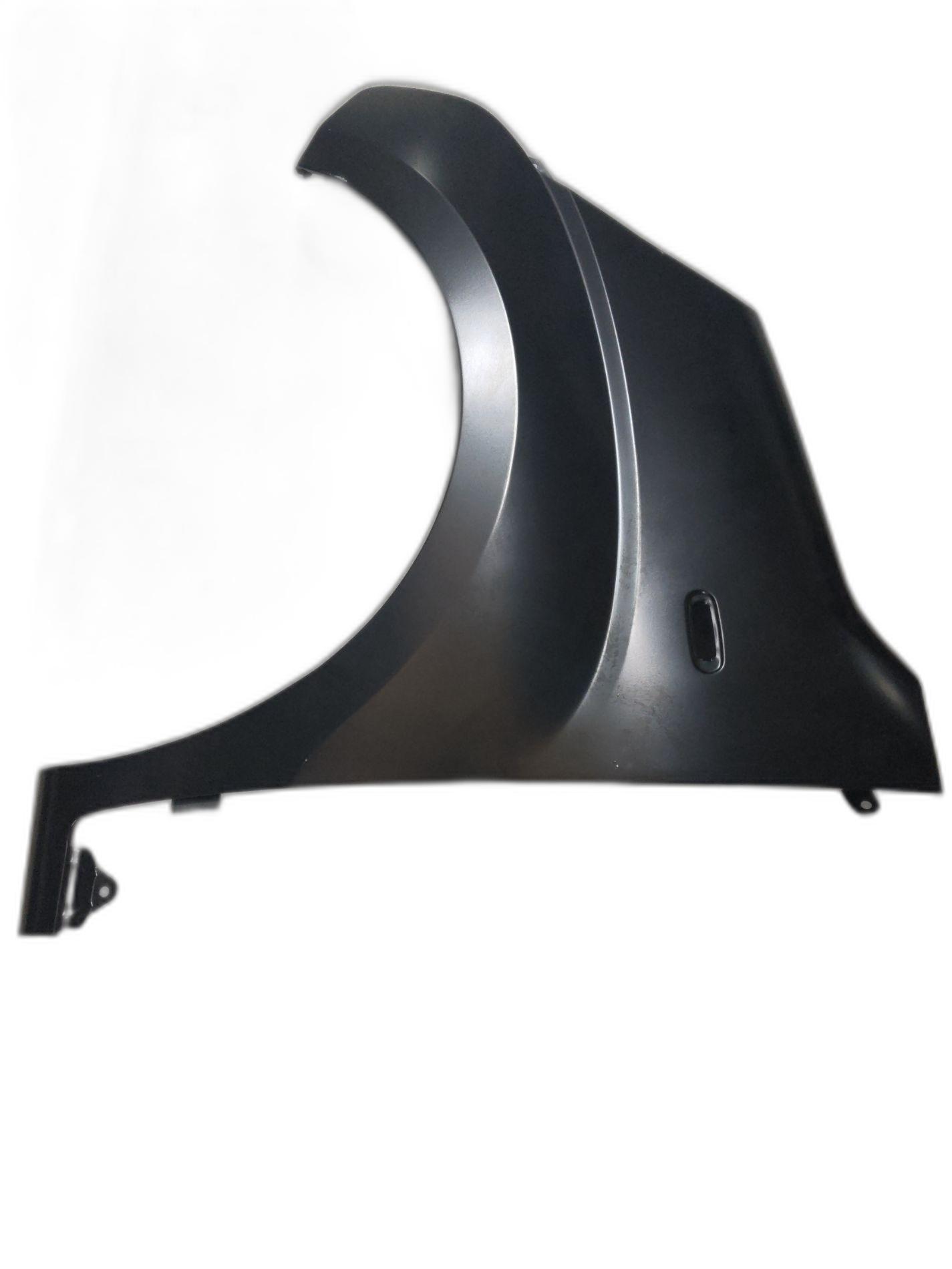 Aile avant droite view 2