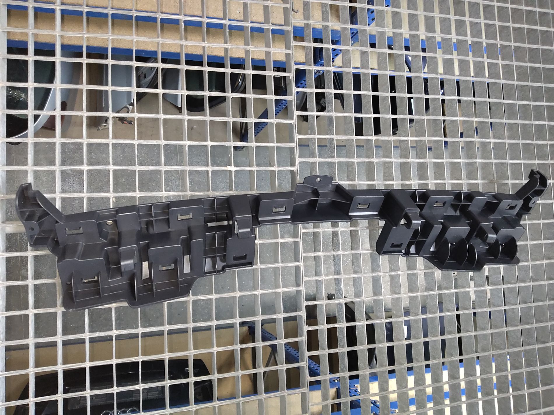 Renfort pare-choc avant view 2